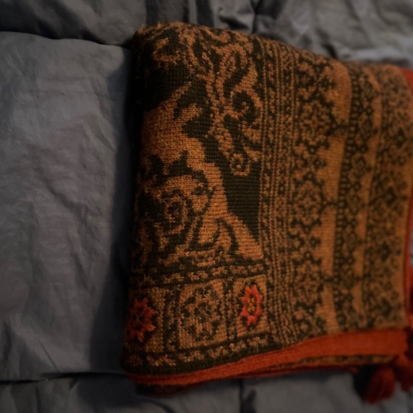 PERUVIAN CONNECTION BLACK, BROWN RUANA CAPE WITH RED ACCENTS AND EMBROIDERY - Picture 7 of 16